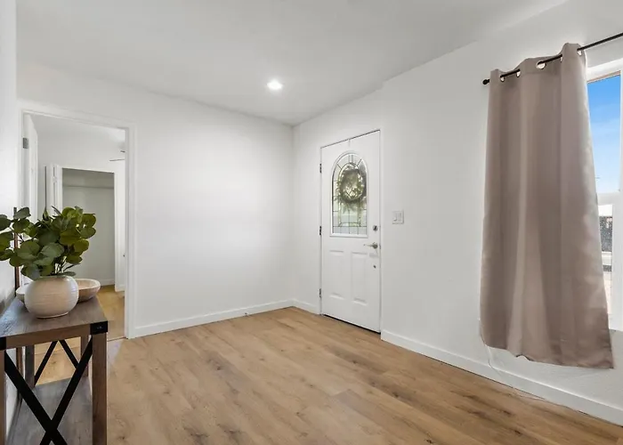 L New L Fully Remodeled 3br 2bth L 1 Min To Veterans Memorial Park *
