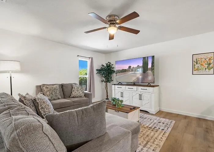 L New L Fully Remodeled 3br 2bth L 1 Min To Veterans Memorial Park Holiday home Sierra Vista