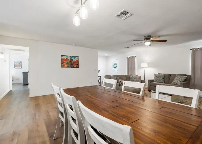 Holiday home L New L Fully Remodeled 3br 2bth L 1 Min To Veterans Memorial Park Sierra Vista
