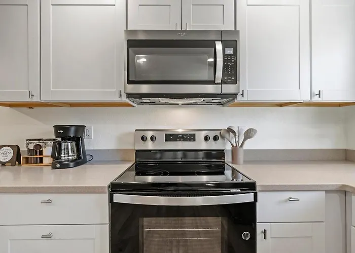 L New L Fully Remodeled 3br 2bth L 1 Min To Veterans Memorial Park Sierra Vista