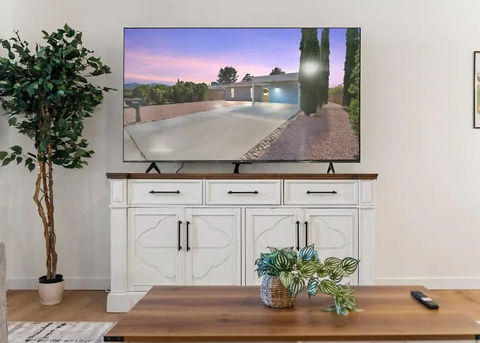 L New L Fully Remodeled 3br 2bth L 1 Min To Veterans Memorial Park Holiday home Sierra Vista